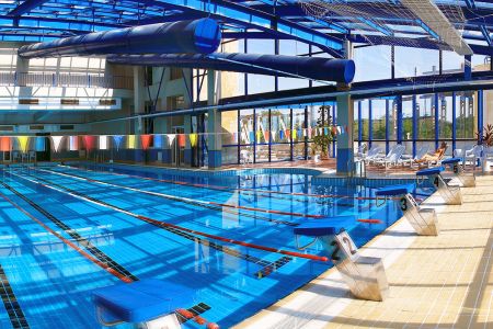 Крытый бассейн