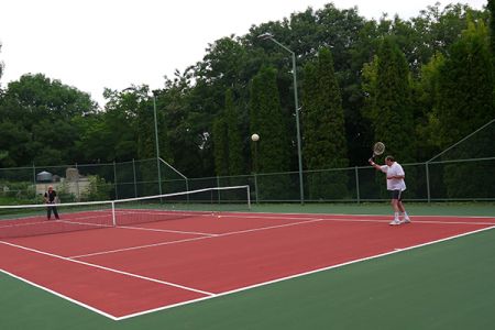 Теннисный корт