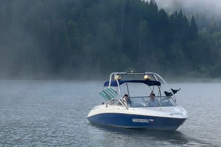 Катание на катере