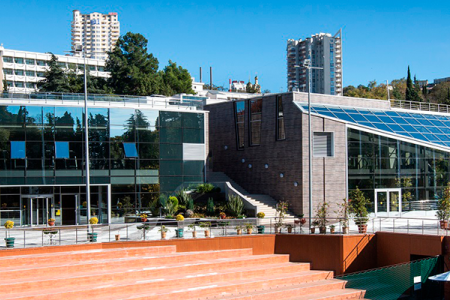 Вид на корпус санатория