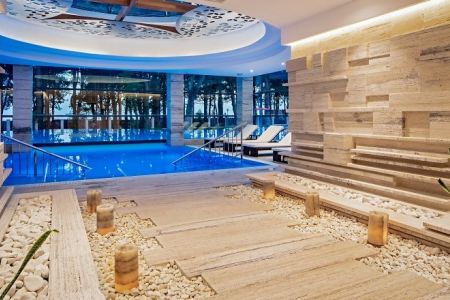 Крытый бассейн