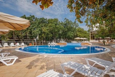 Крытый бассейн