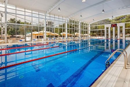 Крытый бассейн