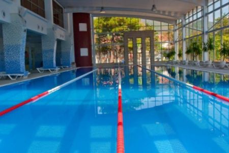 Крытый бассейн