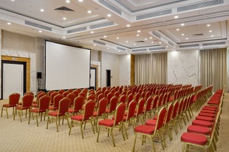 Крытый бассейн