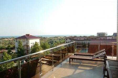 Территория пансионата Нико