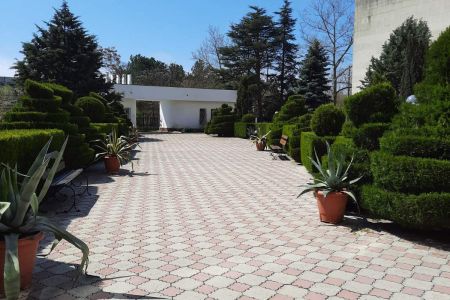 Центральный вход в санаторий