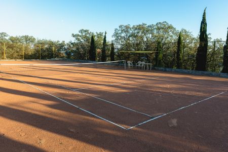 Теннисный корт