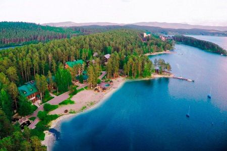 «Золотой пляж» — отель 3*