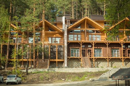 «Золотой пляж» — отель 3*