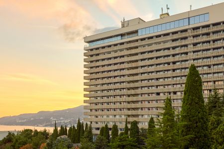 93. Территория отеля ЯИ-min