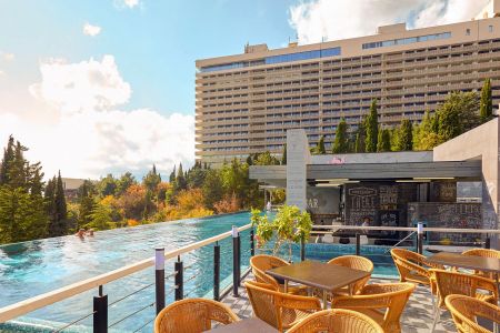 1 Отель Ялта-Интурист. Общий вид