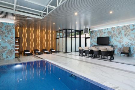 Крытый бассейн