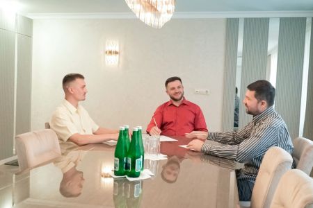 Комната переговоров