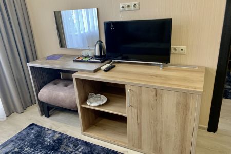 Люкс 2-местный 2-комнатный (с видом на Detox-зал)