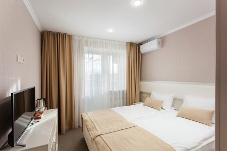 Люкс 2-местный 2-комнатный (с видом на Detox-зал)