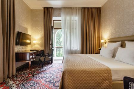 Спортивный инвентарь в тренажерном зале