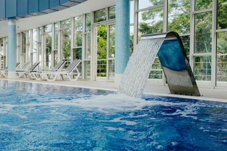 Крытый бассейн