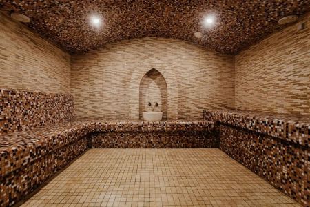 Спортивный инвентарь в тренажерном зале