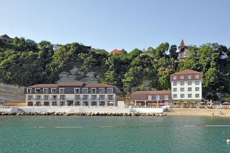 Вид с моря на территорию