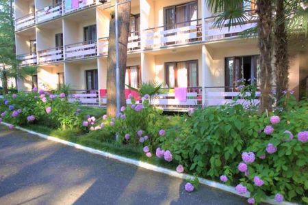 Территория пансионата