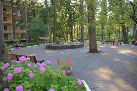 Территория пансионата