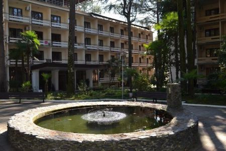 Территория пансионата