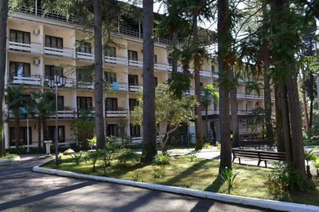 Территория пансионата