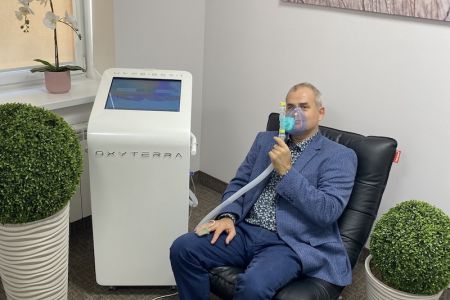 Отдых у открытых бассейнов