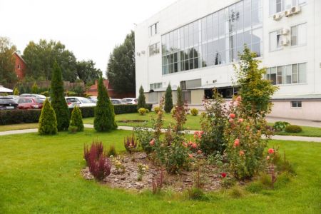 Отдых у открытых бассейнов