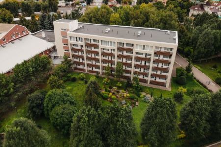 Отдых у открытых бассейнов