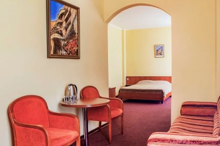 Стандартный 3-местный (корпус у бассейна, с видом на море, 1 этаж)