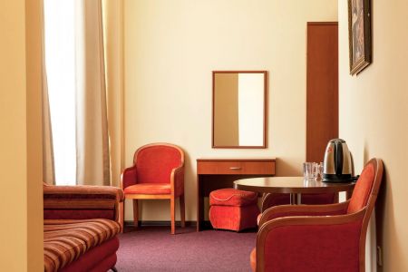 Стандартный 3-местный (корпус у бассейна, с видом на море, 1 этаж)