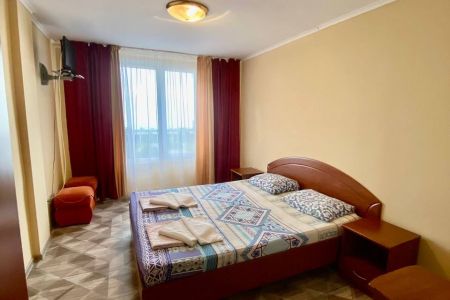 Стандартный 3-местный (корпус у бассейна, с видом на море, 1 этаж)