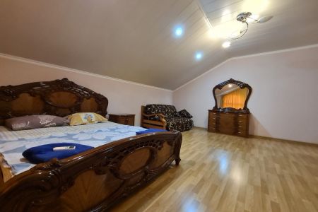 Коттедж 14-местный 3-этажный 7-комнатный