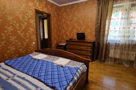 Коттедж 14-местный 3-этажный 7-комнатный