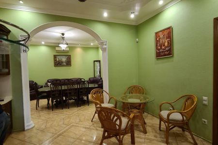 Коттедж 14-местный 3-этажный 7-комнатный