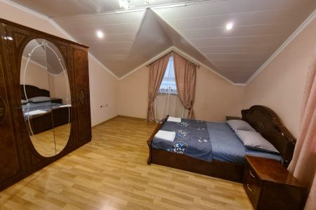 Коттедж 14-местный 3-этажный 7-комнатный