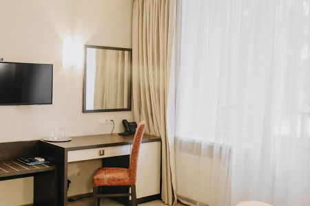 Полулюкс 2-местный Джуниор Сьют (корпус Театральный)