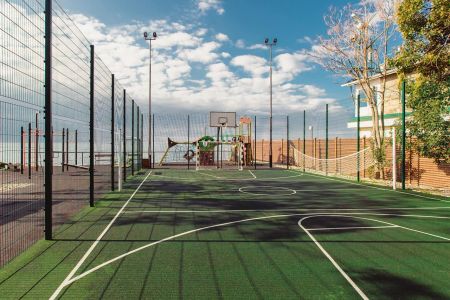 Спортивная площадка