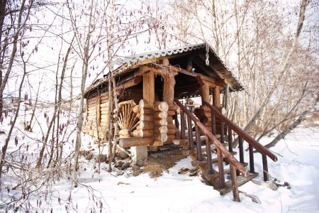 Коттедж 6-местный 3-комнатный «Изба Солнечная»