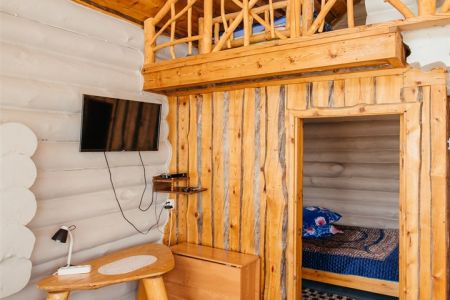 Коттедж 6-местный 3-комнатный «Изба Солнечная»