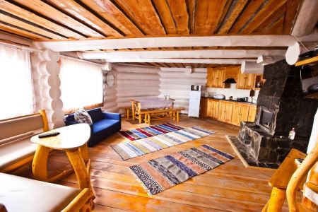 Коттедж 6-местный 3-комнатный «Изба Светлая»