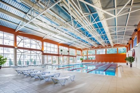 Крытый бассейн