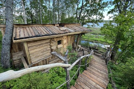 Домик 2-местный на озере