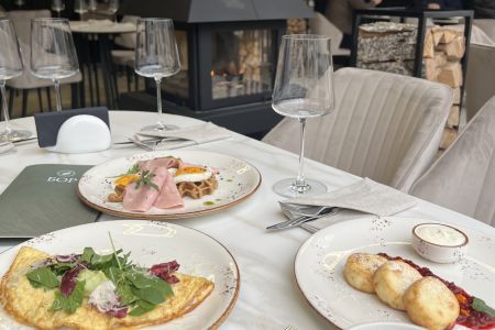 PINEWOOD внешний вид