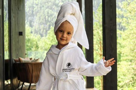 PINEWOOD внешний вид