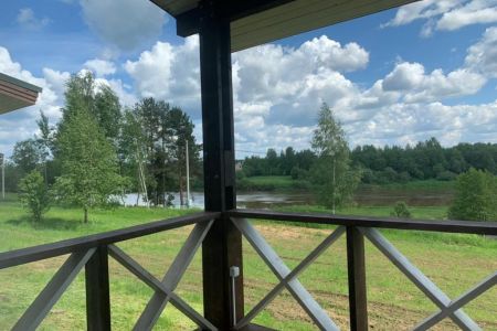 Коттедж 6-местный (Терем большой с сауной и кухней)