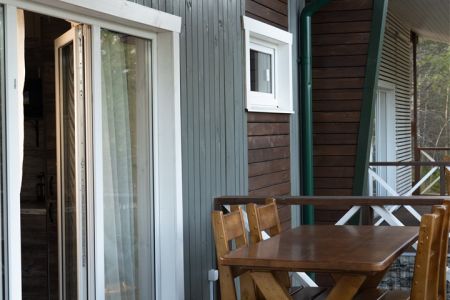 Коттедж 6-местный (Терем большой с сауной и кухней)