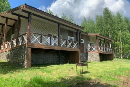 Коттедж 6-местный (Терем большой с сауной и кухней)